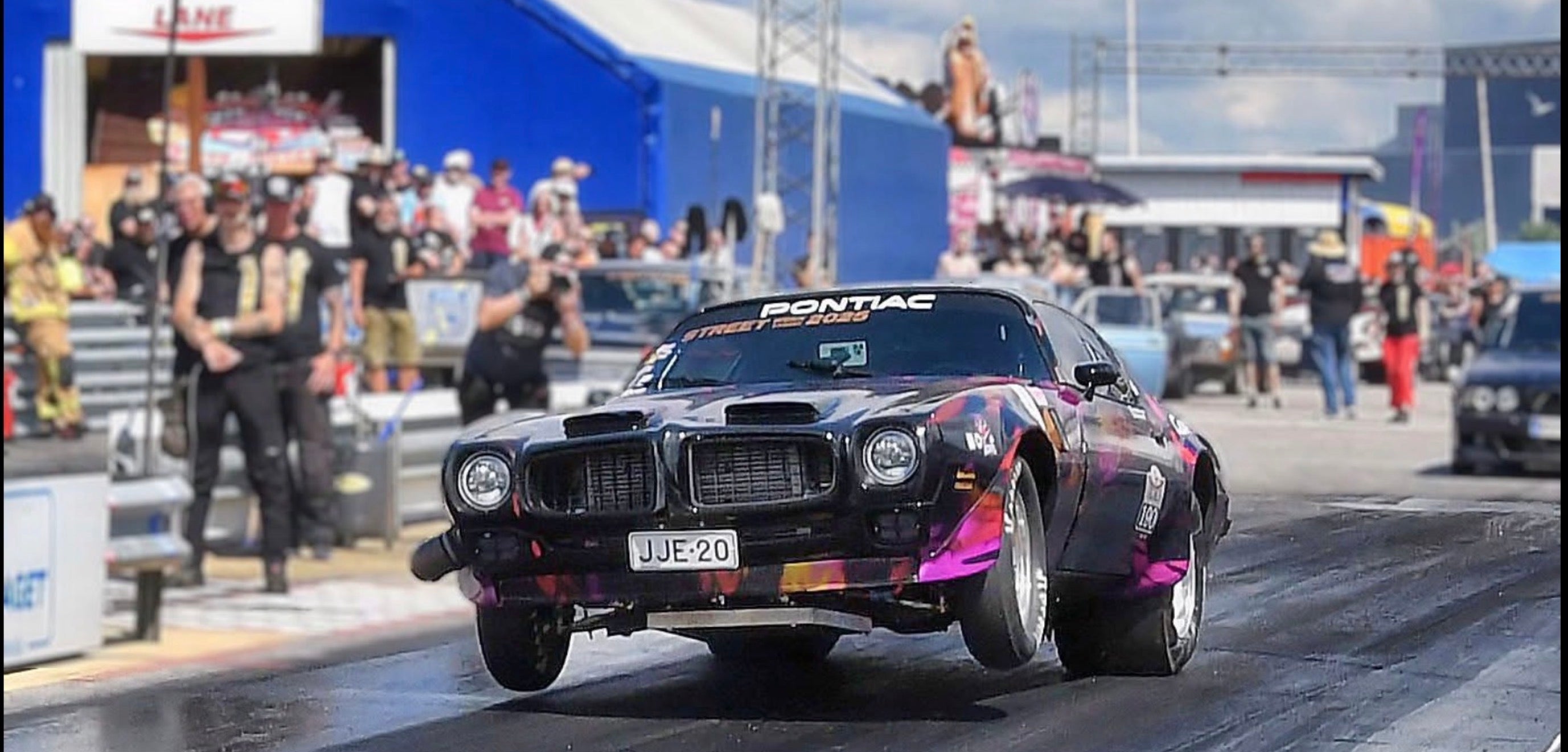 Racing Hearts Firebird kiihdytysradalla